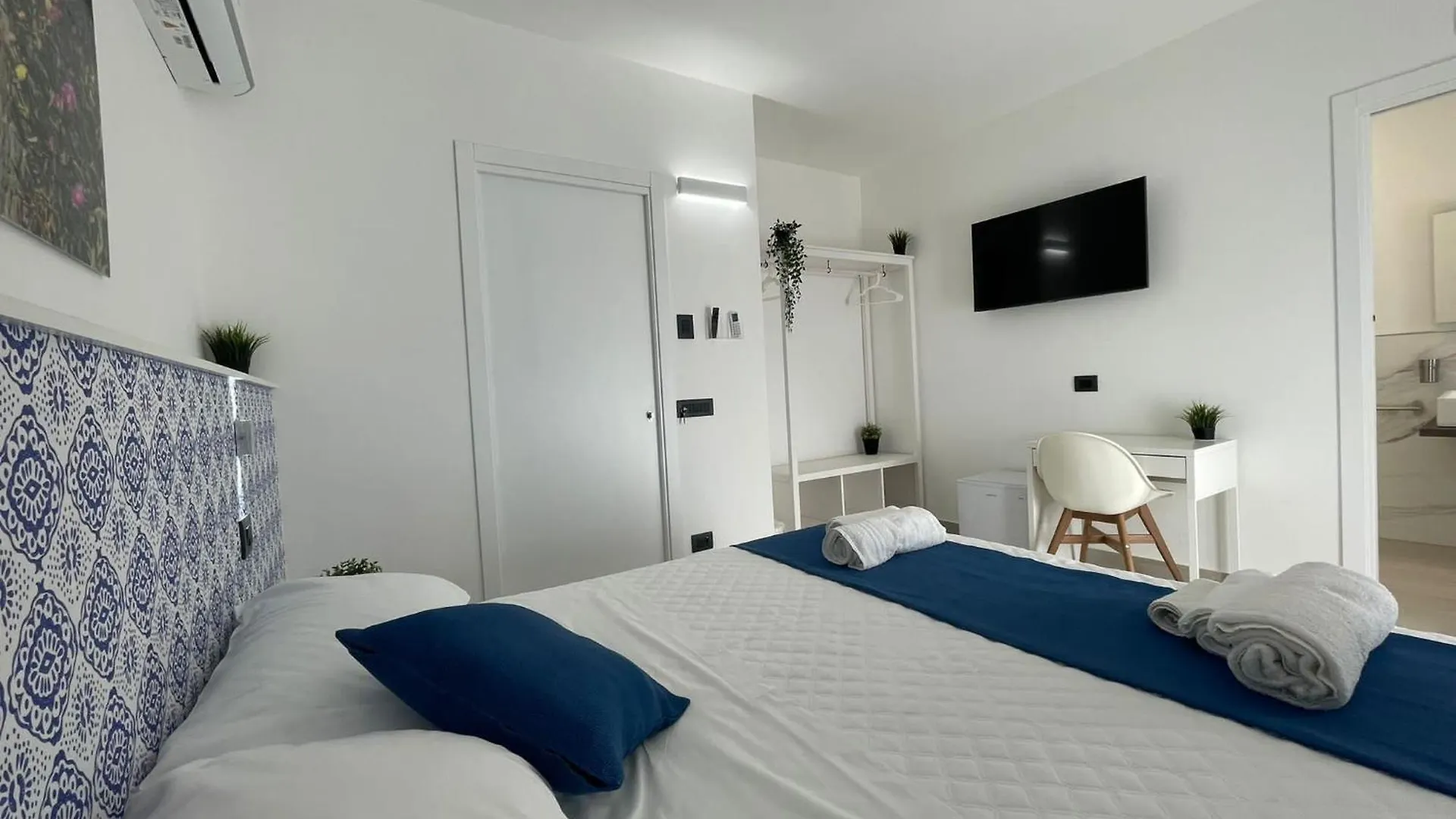 Pizzuco Holiday Rooms Montallegro 0*,  Itálie