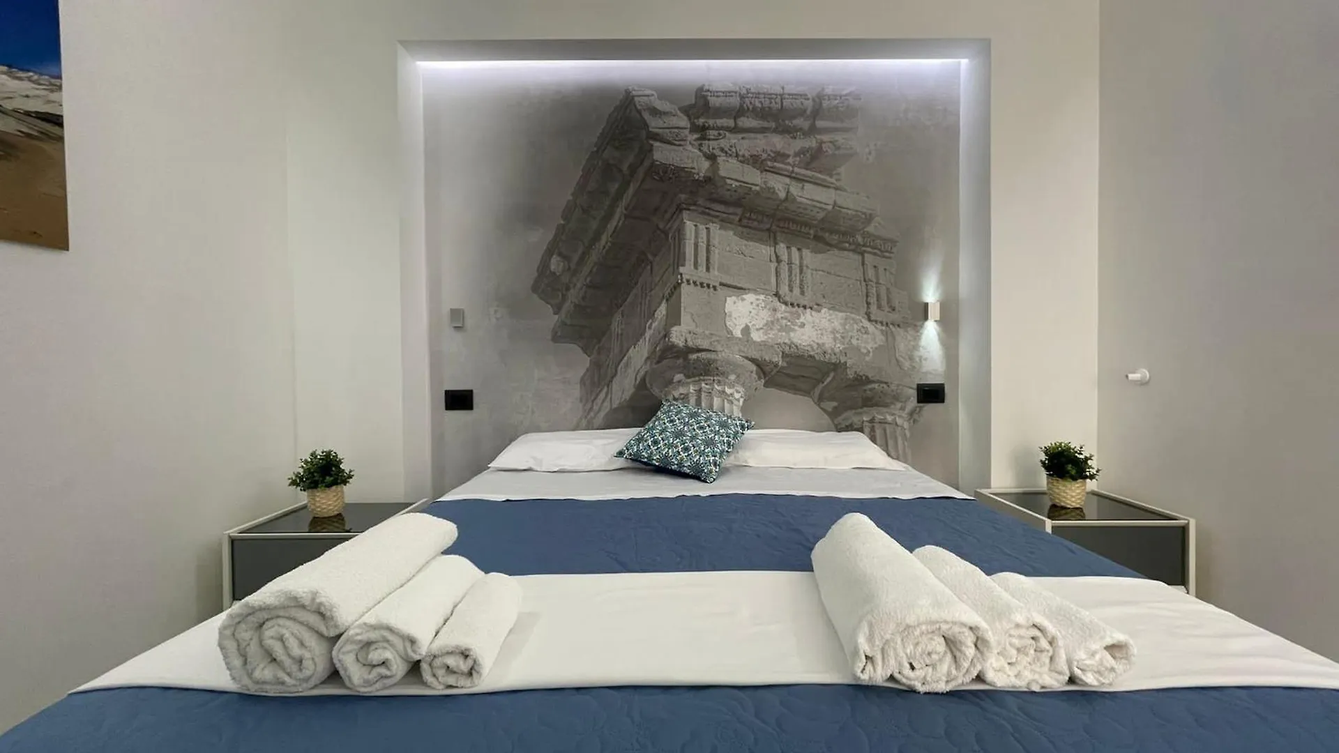 Guest house Pizzuco Holiday Rooms Montallegro Italy